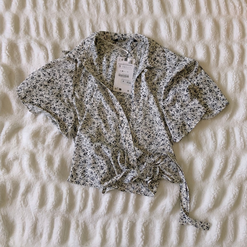 ZARA black and white floral flowy tie blouse